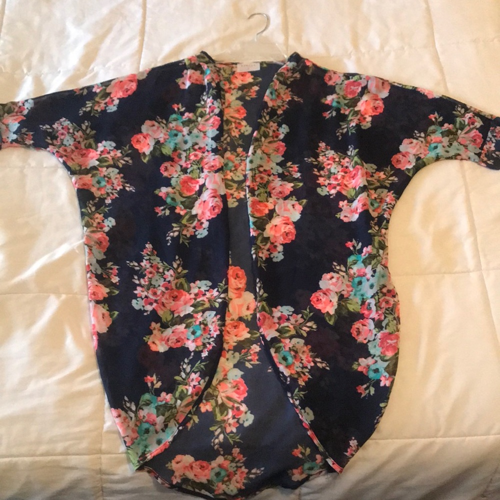 Nymphe Sheer Floral Kimono